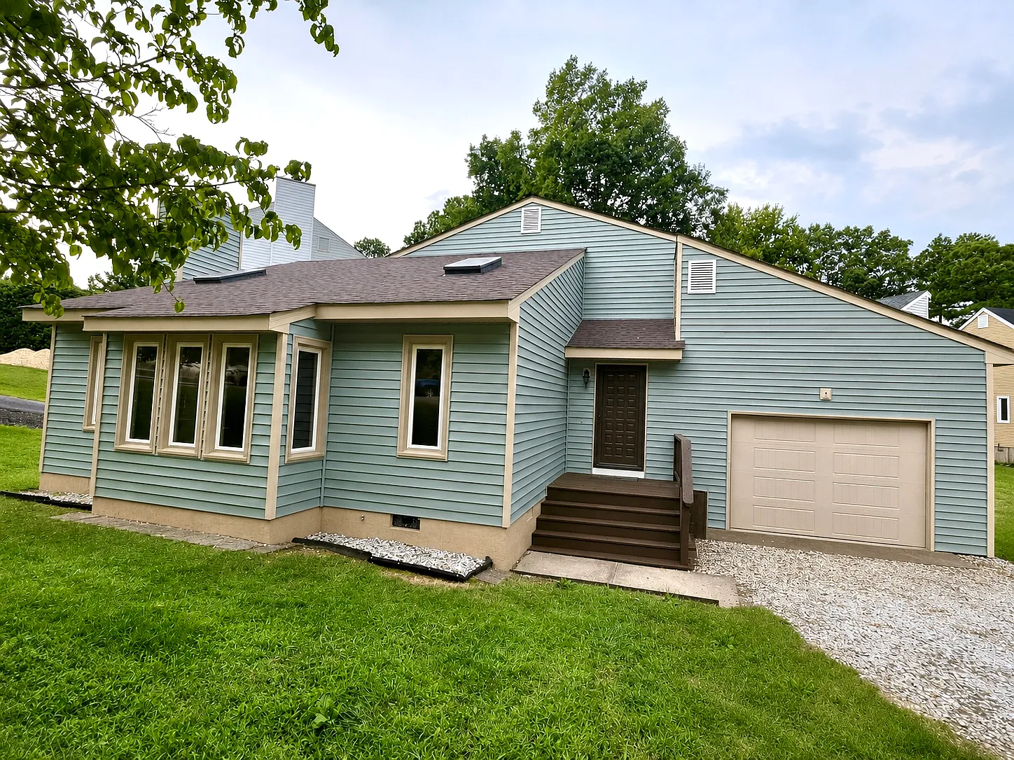 3 bed, 1550 sqft, $2,550 — Photo 1