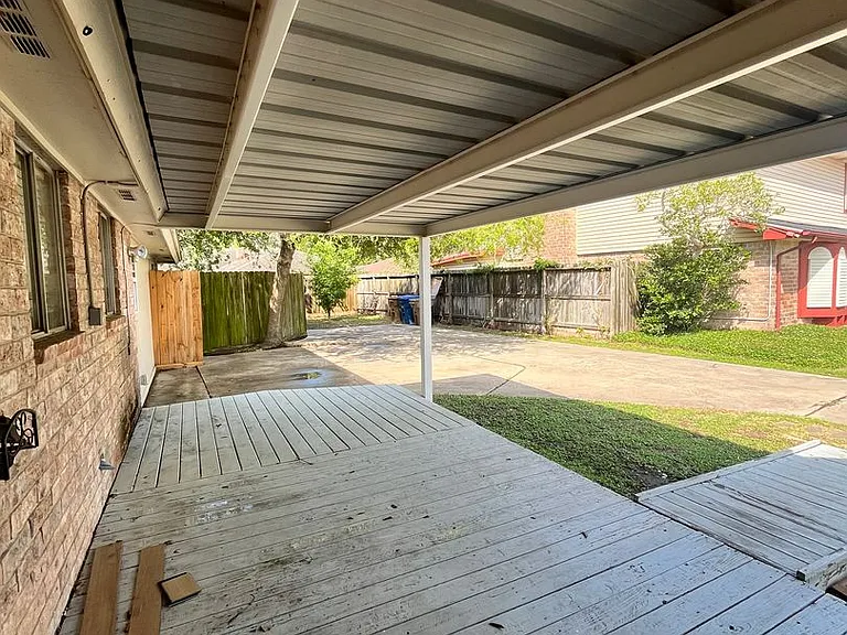5117 Royalton Dr — Photo 25
