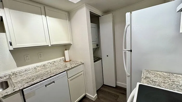 4211 E Palm Ln #202 — Photo 8
