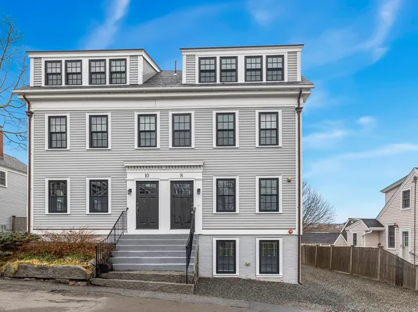 8 Hale St, Rockport, MA 01966