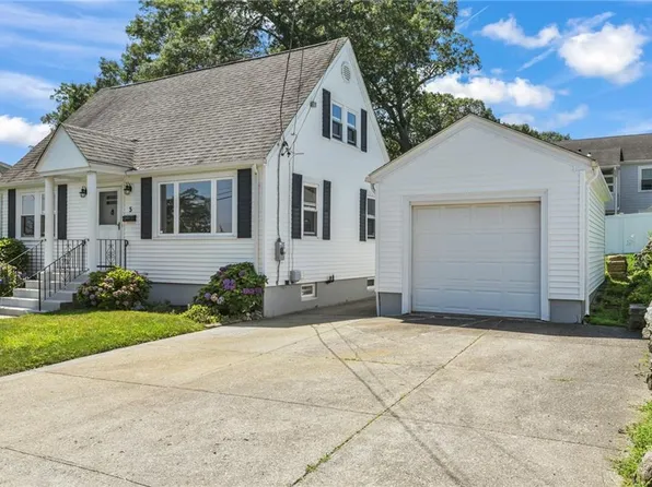 5 West St, North Providence, RI 02904