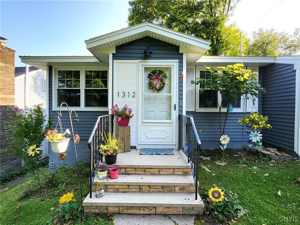 1312 Euclid Ave, Syracuse, NY 13224