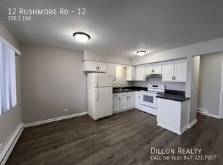 12 Rushmore Rd APT 12, Fox Lake, IL 60020