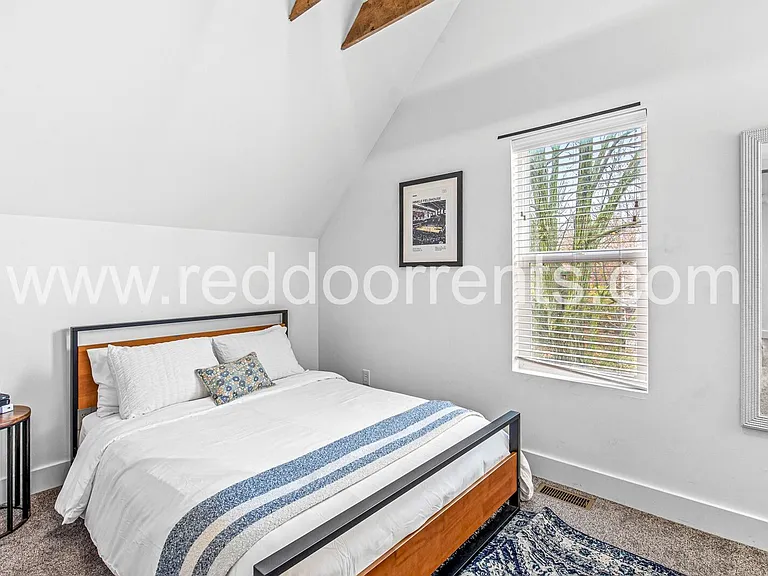 1619 N Tacoma Ave — Photo 13
