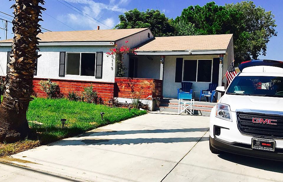 1st image of 10115 Aqueduct Ave
