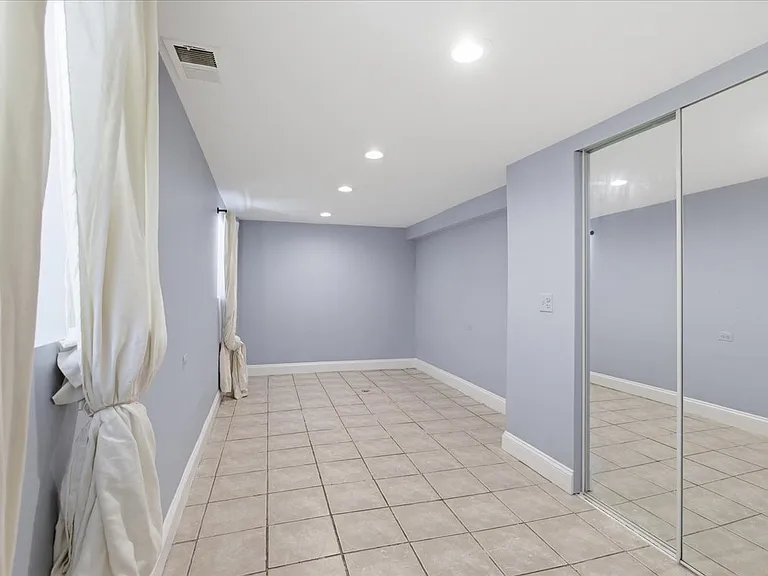 2117 N Humboldt Blvd #G — Photo 7
