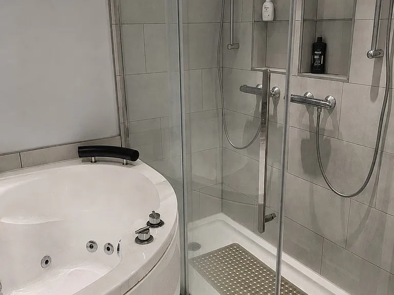 1246 Locust St — Photo 12