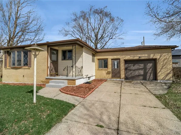 45 Lemoine Ave, Cheektowaga, NY 14227