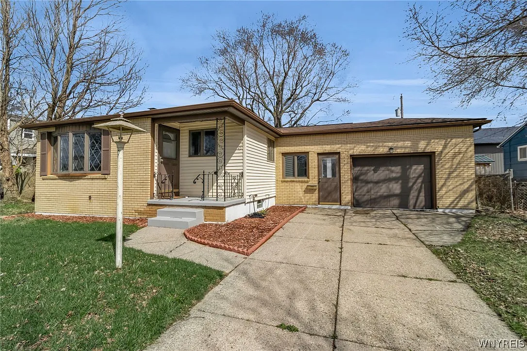 45 Lemoine Ave photo 1