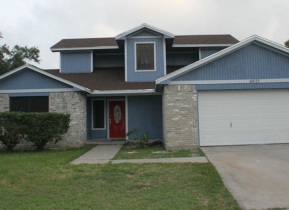 4th image of 6921 Holiday Ln