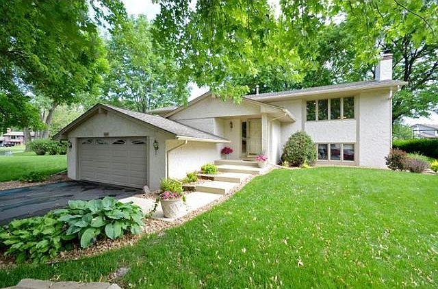 1st image of 6490 Deerwood Ln N