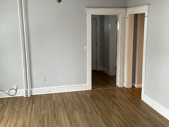 4th image of 77 Brookside Ave Floor 1
