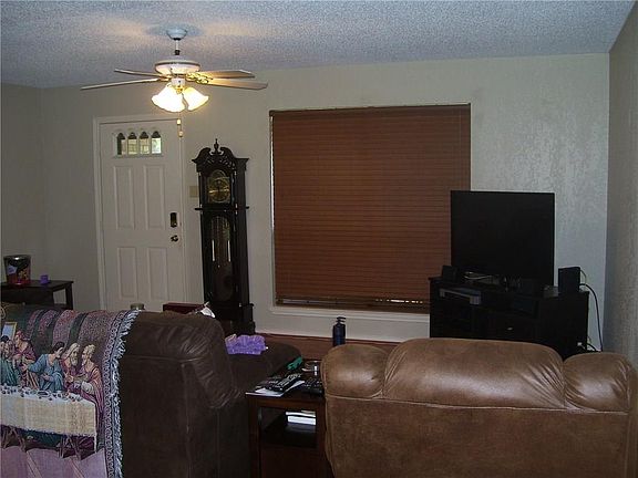 2nd image of 1202 Park Ave