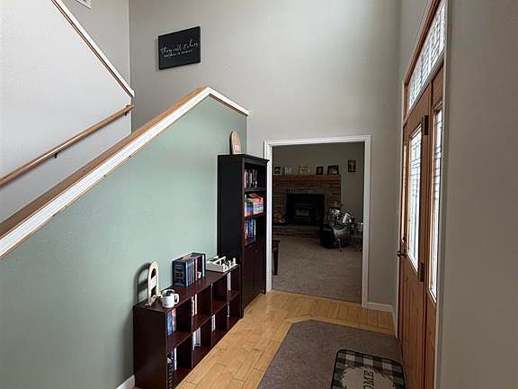 5th image of 515 Mountain View Boulevard
