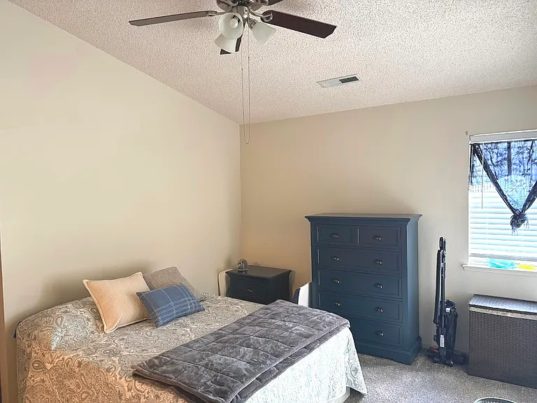 4062 Glendale Ct — Photo 10