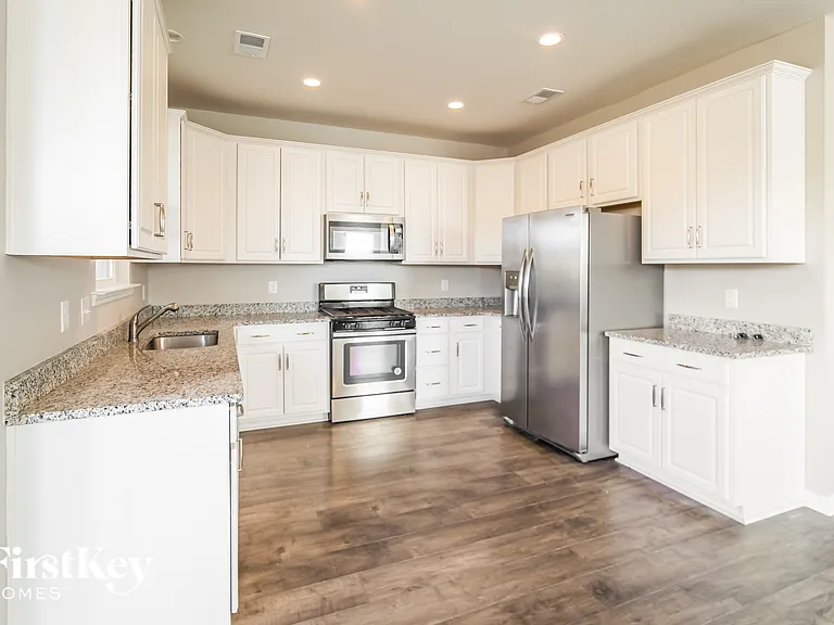 105 Sugeree Dr — Photo 6