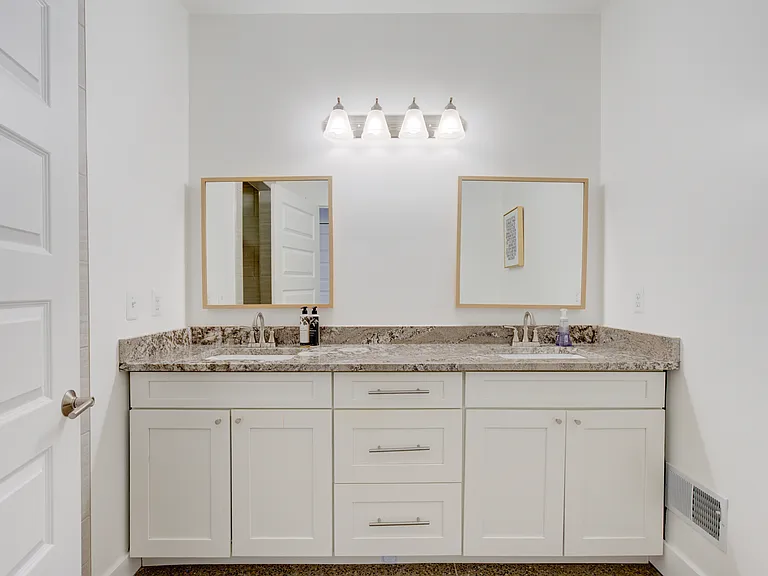 1300 Batavia Ave #2 — Photo 29