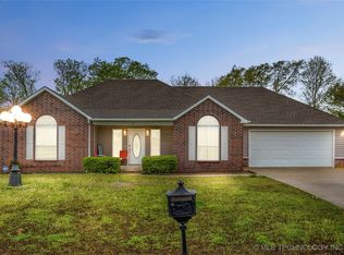 42 Winfield Dr, Inola, OK 74036