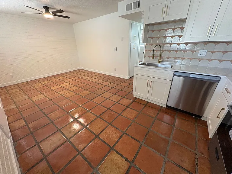 1867 E University Dr — Photo 17