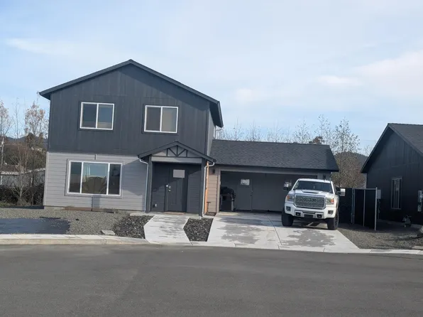 2565 Avery Ct, Fortuna, CA 95540