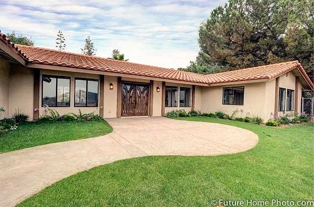 1st image of 3895 Lake Garden Dr