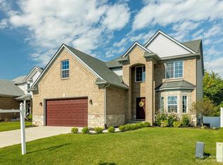 553 Falcon Dr, Dundee, MI