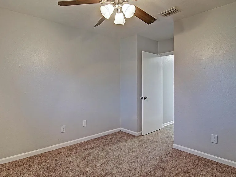 1947 Sean Dr — Photo 18