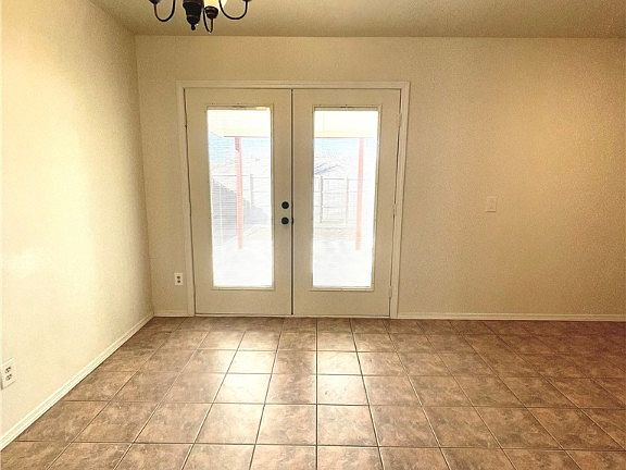 3rd image of 1907 Timber Oaks Ln
