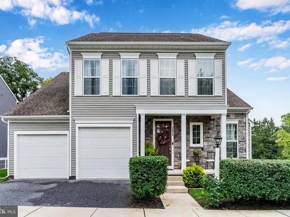 3279 Longview Rd, Mechanicsburg, PA 17055