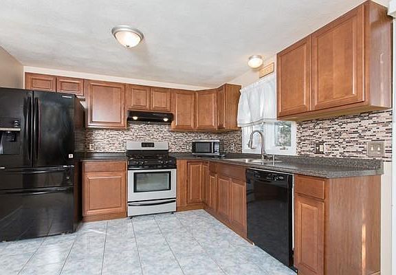 4th image of 55 Bliss Ave APT 1