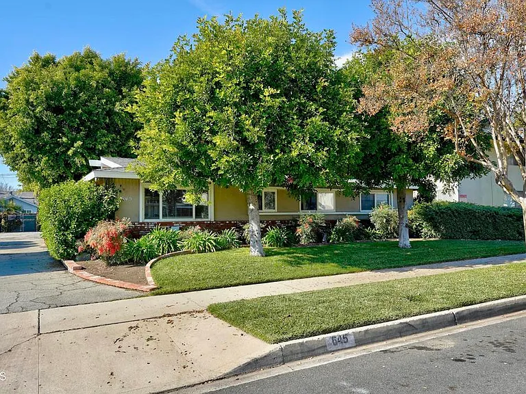 645 Marion Pl #C — Photo 1
