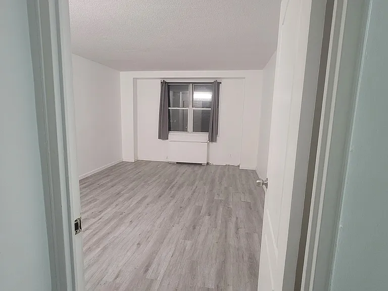 201 Saint Pauls Ave #4G — Photo 14