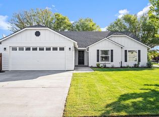 2548 Hickory Ave, West Richland, WA