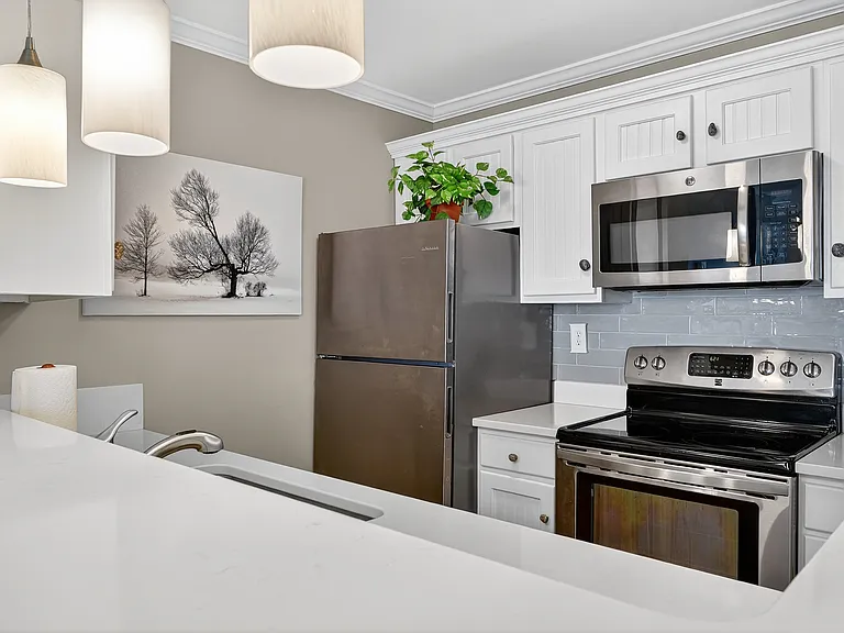 148 Breakwater Dr #605 — Photo 4