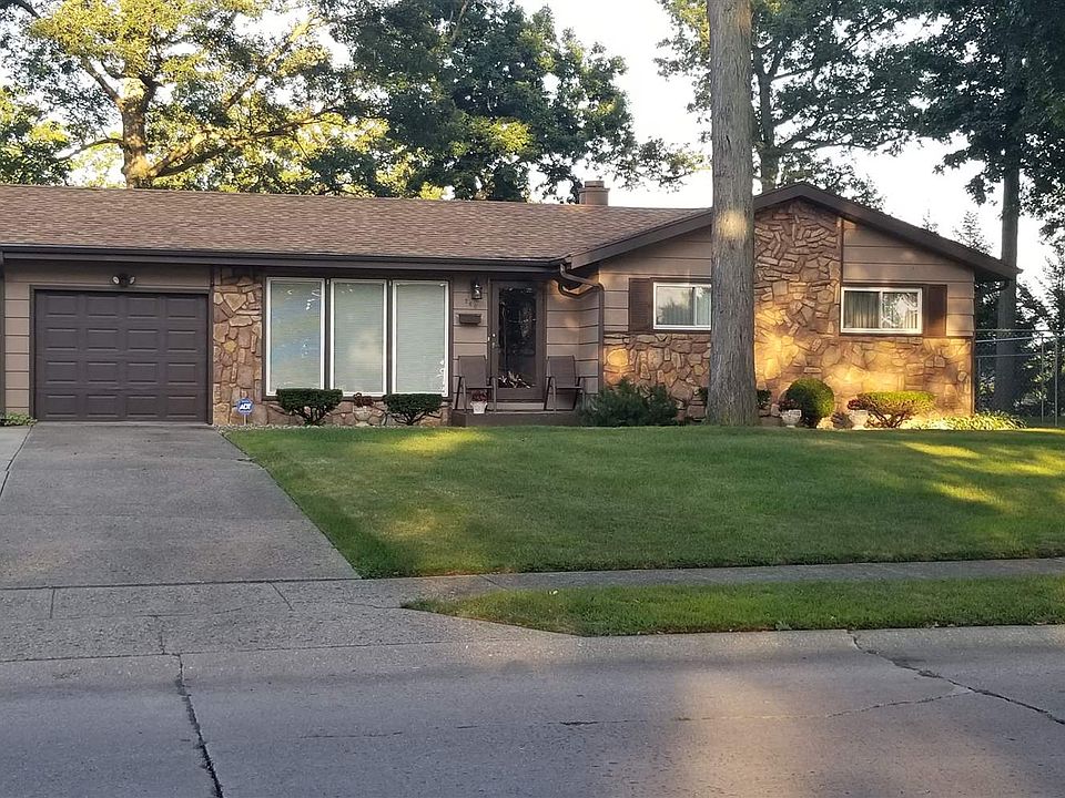 1st image of 260 Westwood Ln