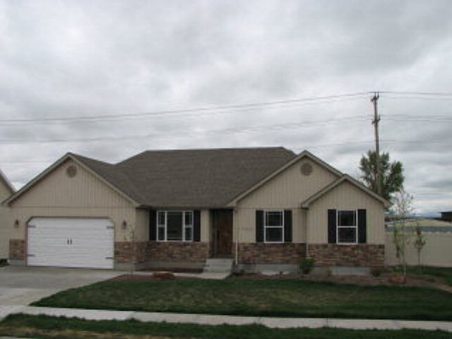 1st image of 1700 Daffodil Pl