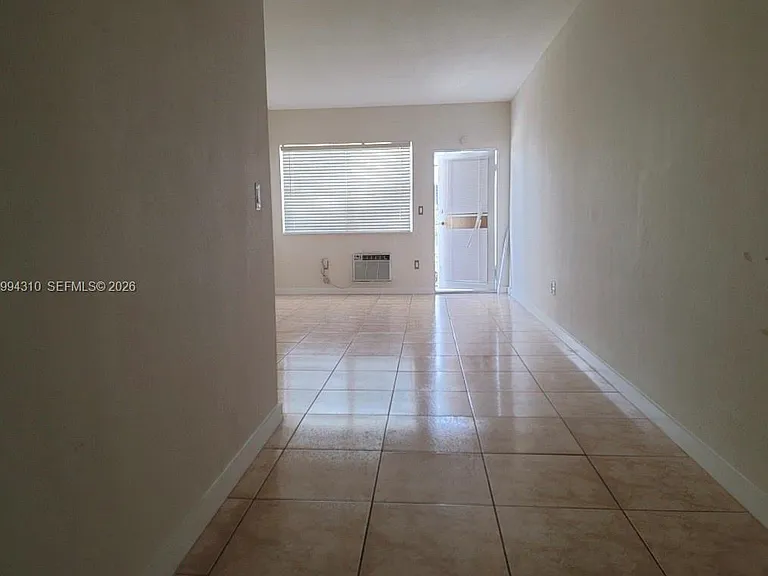 620 76th St #11 — Photo 3