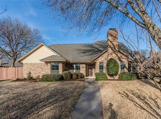 1827 Green Tree Ln, Duncanville, TX 75137