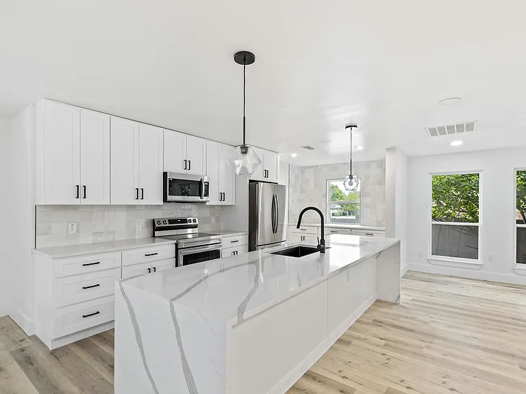 15655 Regal Hill Cir — Photo 1