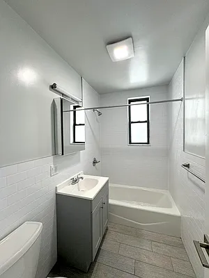 Rented by Pear NYC LLC | media 11