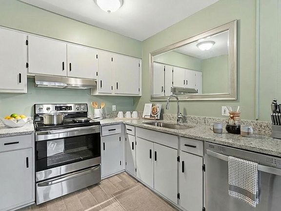 4th image of 2020 Beech Ave APT D3