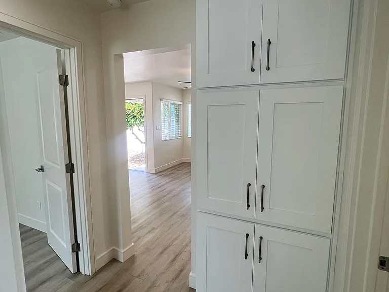 546 N Barbara Ave — Photo 19
