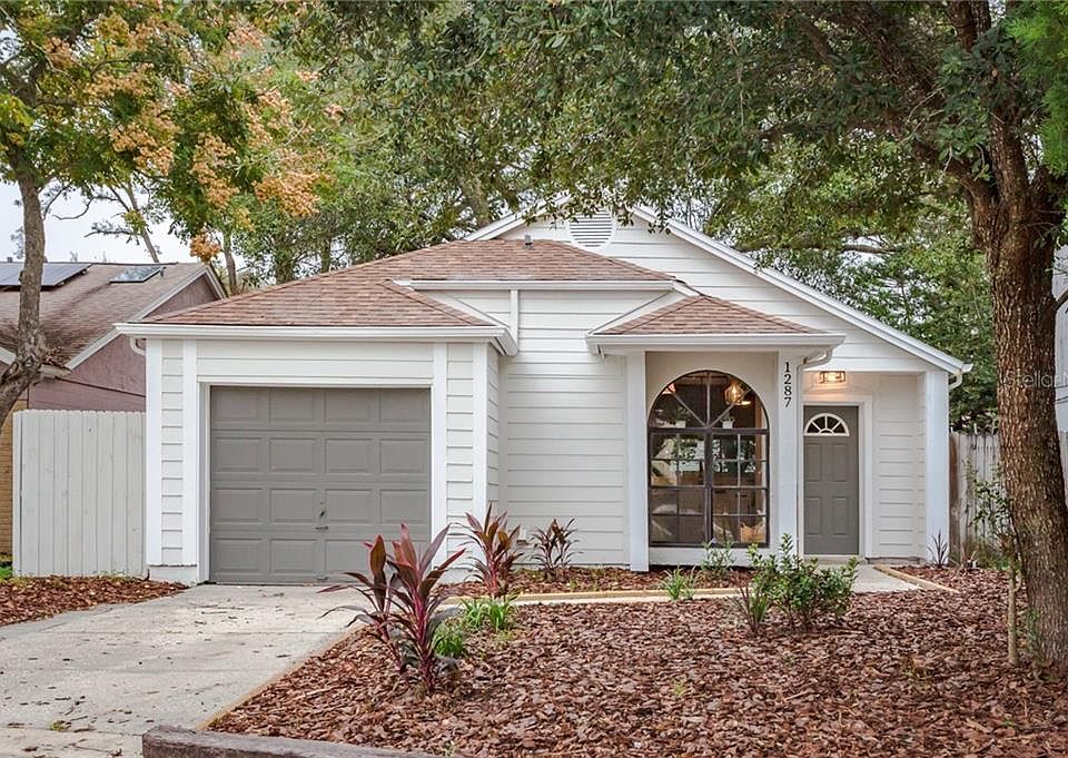 1st image of 1287 Pin Oak Dr
