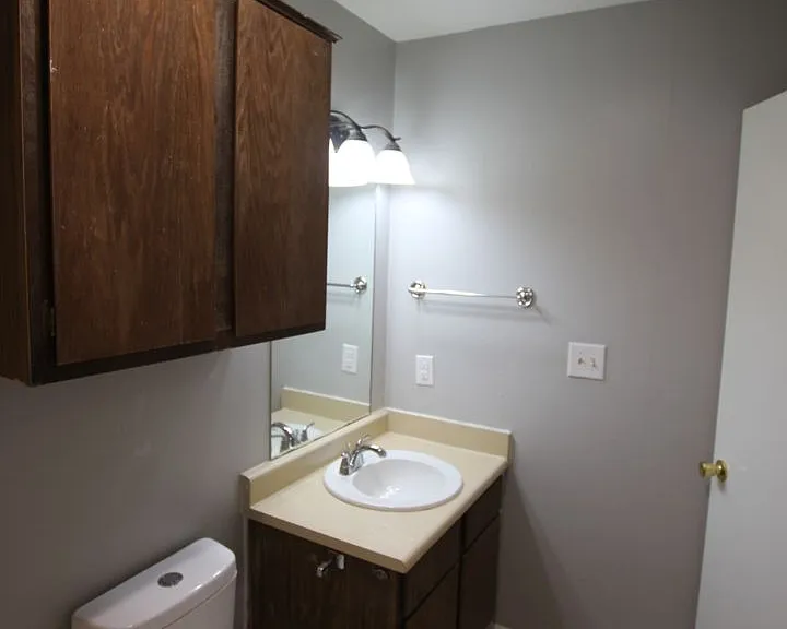Wyndham Hill Apartments conveniently located in Southeast Tyler — Photo 13