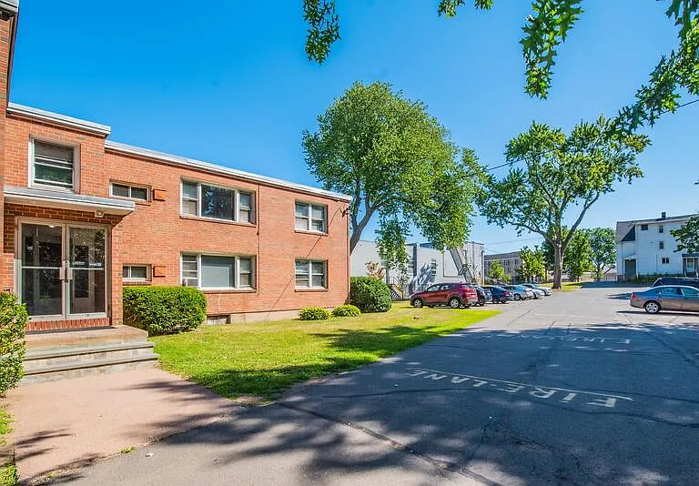 353 Main St #206 — Photo 4
