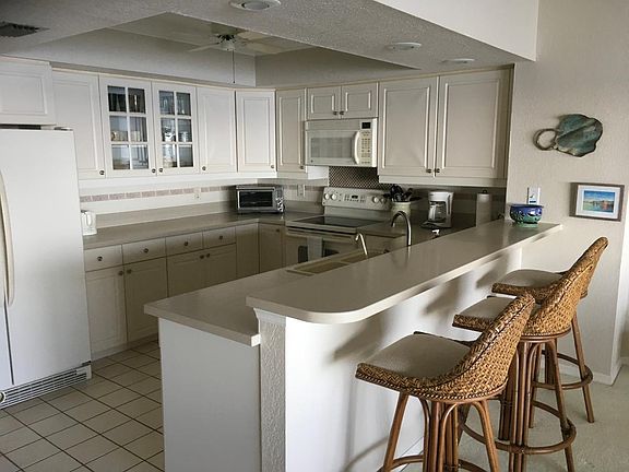 3rd image of 1601 Park Beach Cir APT 134