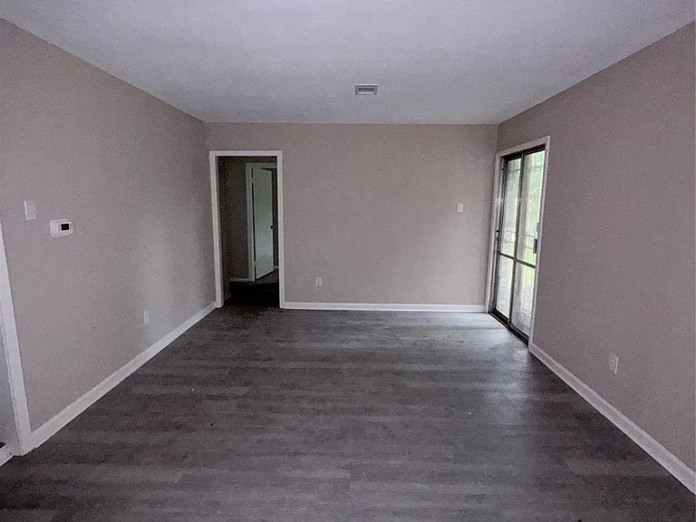 4031 Marchant Rd — Photo 8