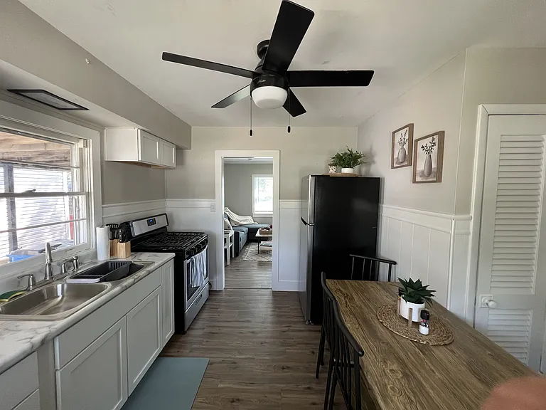 927 Maryland St #927 — Photo 2