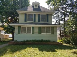 1010 Pleasant St, Dekalb, IL 60115