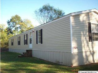 76 East St, Somerville, AL 35670